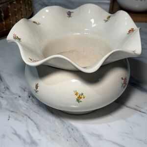 Floral Scalloped Ceramic 2-Piece Vase/Bowl